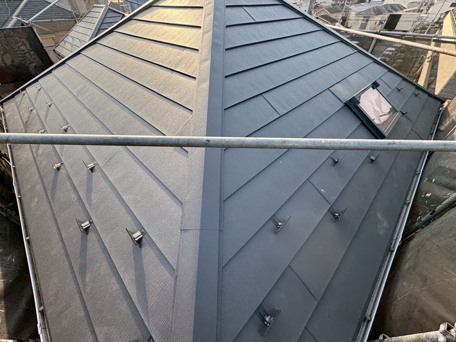 棟板金取り付け完了